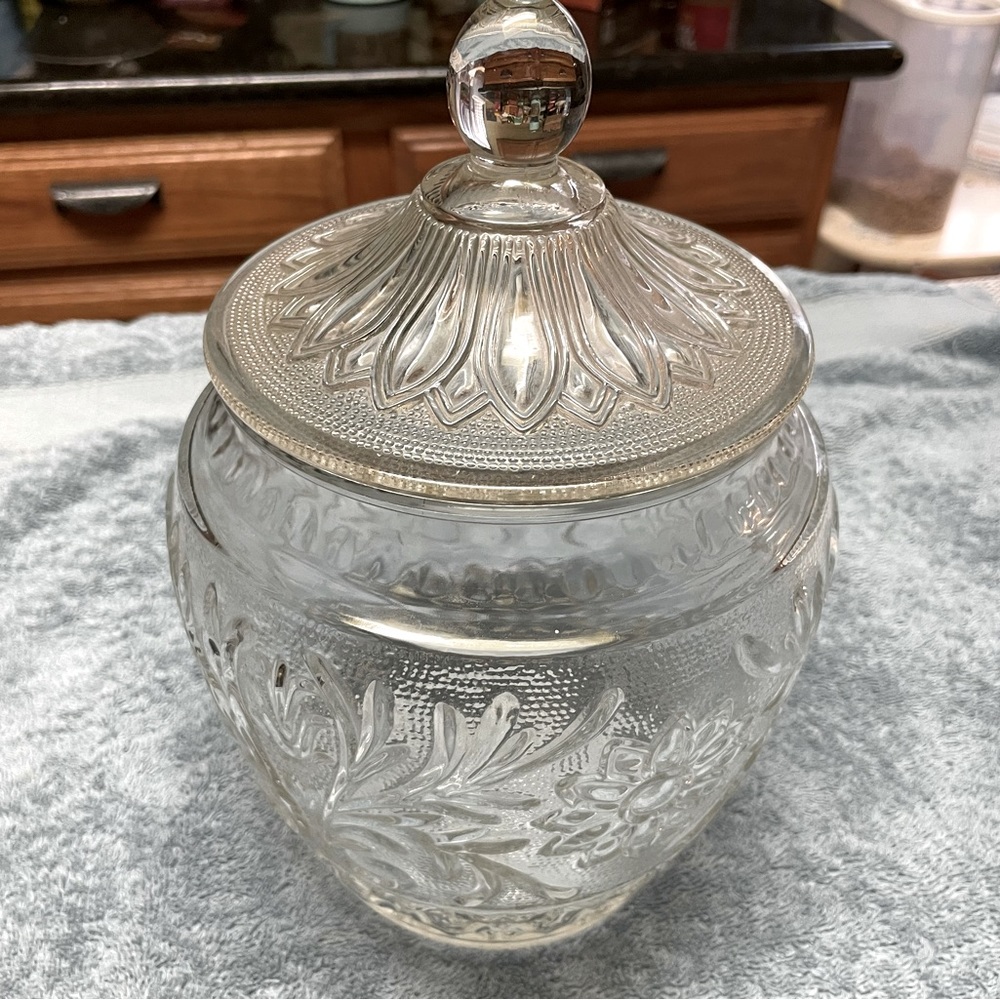 Vintage Large Glass Cookie/ Ginger Jar with Lid, Daisies All Around Jar